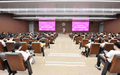 师生对话，共促发展——口腔医学院2024-2025学年第一学期师生座谈会顺利举行